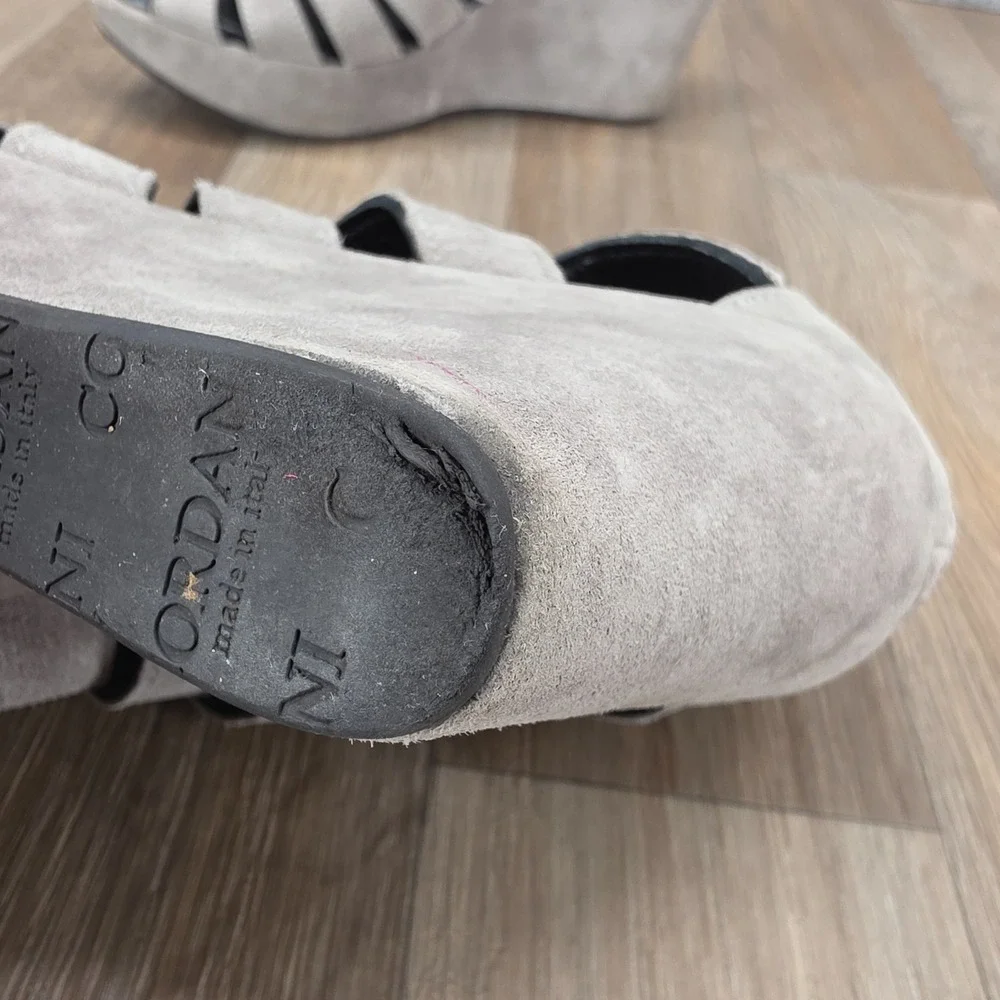 CORDANI Gray Suede Strappy Platform‎ Wedge Heels Sandals Shoes Italy Size 39